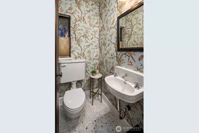 1990 Magnolia Blvd Way W, Seattle, WA 98199 - Photo 17