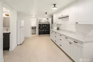 1990 Magnolia Blvd Way W, Seattle, WA 98199 - Photo 29