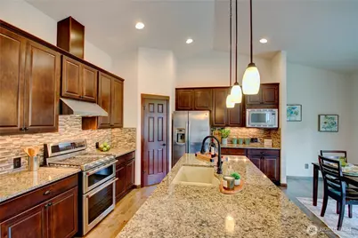 546 Timberland Loop, Mount Vernon, WA 98273 - Photo 13
