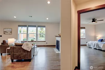 546 Timberland Loop, Mount Vernon, WA 98273 - Photo 11
