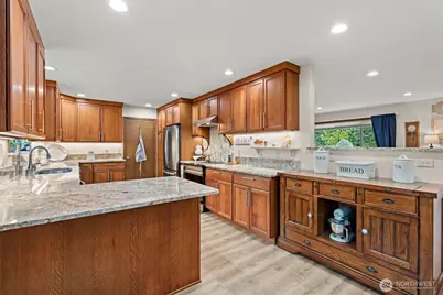 617 Oakland Avenue, Centralia, WA 98531 - Photo 9