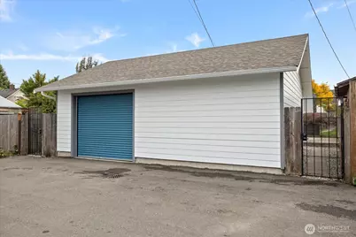 1426 Lombard Avenue, Everett, WA 98201 - Photo 3