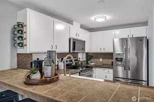 2230 Yale Ave. E., Seattle, WA 98102 - Photo 7