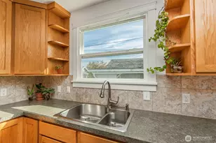 230 N 3rd Ave, Sequim, WA 98382 - Photo 17