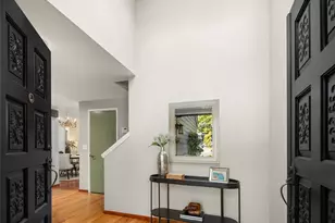 10907 NE 41st Dr, Kirkland, WA 98033 - Photo 9