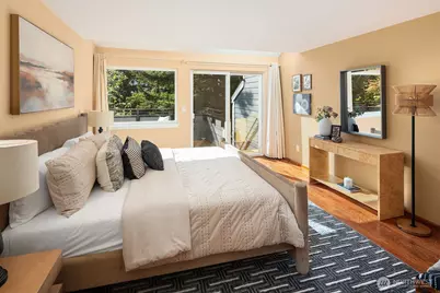 10907 NE 41st Drive, Kirkland, WA 98033 - Photo 17