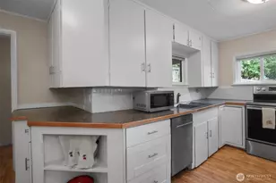 5901 Oceanview Blvd NE, Bremerton, WA 98311 - Photo 17