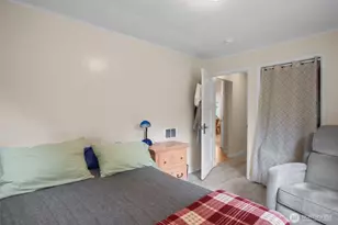 5901 Oceanview Blvd NE, Bremerton, WA 98311 - Photo 29