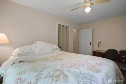 5901 Oceanview Boulevard NE, Bremerton, WA 98311 - Photo 23