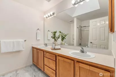 8748 NE Rosario Place, Bainbridge Island, WA 98110 - Photo 29