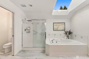 8748 NE Rosario Pl, Bainbridge Island, WA 98110 - Photo 25