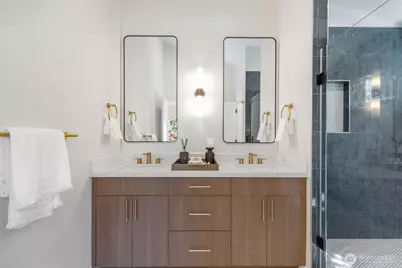 121 N 136th Street, Seattle, WA 98133 - Photo 21