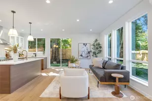 121 N 136th St, Seattle, WA 98133 - Photo 3