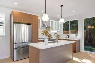 121 N 136th Street, Seattle, WA 98133 - Photo 5