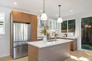 121 N 136th St, Seattle, WA 98133 - Photo 5