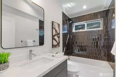 121 N 136th Street, Seattle, WA 98133 - Photo 29