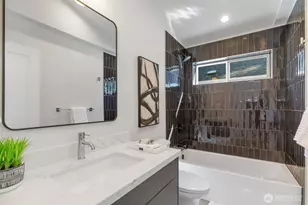 121 N 136th St, Seattle, WA 98133 - Photo 29