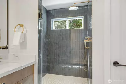 121 N 136th Street, Seattle, WA 98133 - Photo 23