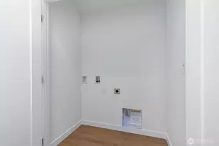 127 N 136th St, Seattle, WA 98133 - Photo 21
