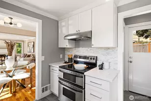 3022 W Smith St, Seattle, WA 98199 - Photo 13