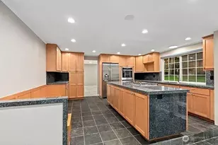 3610 130th Ave NE, Bellevue, WA 98005 - Photo 11