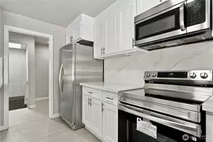 16135 Densmore Ave N, Shoreline, WA 98133 - Photo 9