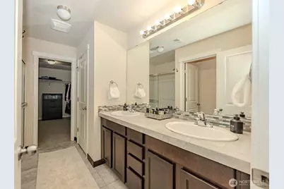 1737 Hillcrest Loop, Mount Vernon, WA 98274 - Photo 17