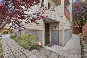 810 N 145th Ln, Shoreline, WA 98133 - Photo 3