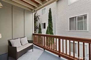 810 N 145th Ln, Shoreline, WA 98133 - Photo 11