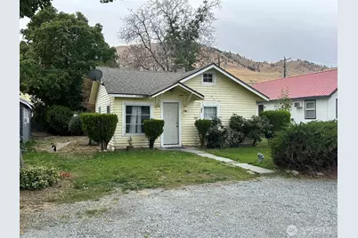 424 E Trow Avenue, Chelan, WA 98816 - Photo 1