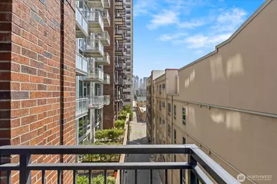 2911 2nd Avenue #517, Seattle, WA 98121 - Photo 15