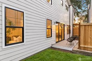 11610 NE 92nd St, Kirkland, WA 98033 - Photo 35