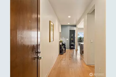 631 Market Street #401, Kirkland, WA 98033 - Photo 3