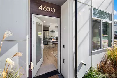 4630 Linden Avenue N, Seattle, WA 98103 - Photo 1