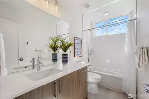 4630 Linden Ave N, Seattle, WA 98103 - Photo 17