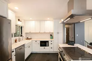 18910 71st Ave NE, Kenmore, WA 98028 - Photo 9