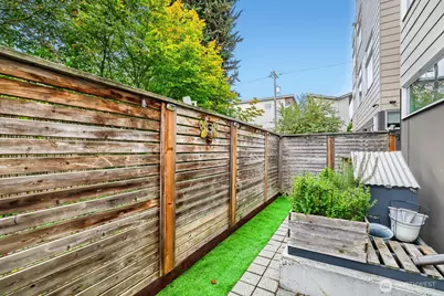 8761 15th Avenue NW #B, Seattle, WA 98117 - Photo 25