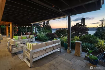 13210 Holmes Point Drive NE, Kirkland, WA 98034 - Photo 31