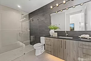 1020 107th Ave SE, Bellevue, WA 98004 - Photo 23