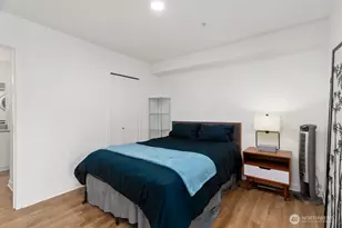 1601 N 45th St, Seattle, WA 98103 - Photo 13