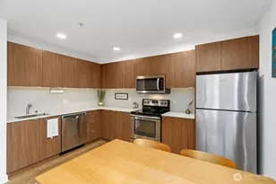 1601 N 45th St, Seattle, WA 98103 - Photo 9