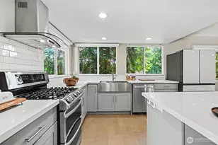 14023 SE 60th St, Bellevue, WA 98006 - Photo 11