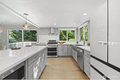 14023 SE 60th Street, Bellevue, WA 98006 - Photo 9