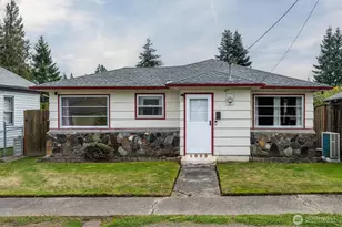 1002 N 10th Ave, Kelso, WA 98626 - Photo 1