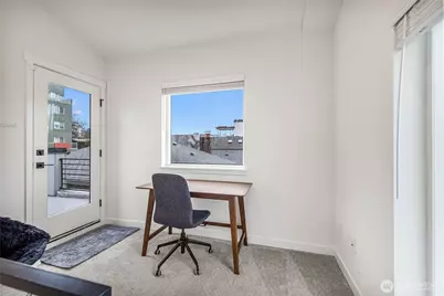 5240 Brooklyn Avenue NE #A, Seattle, WA 98105 - Photo 9