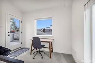 5240 Brooklyn Ave NE, Seattle, WA 98105 - Photo 9