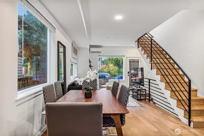 5240 Brooklyn Avenue NE #A, Seattle, WA 98105 - Photo 3