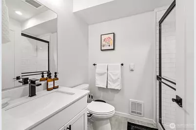5240 Brooklyn Avenue NE #A, Seattle, WA 98105 - Photo 13