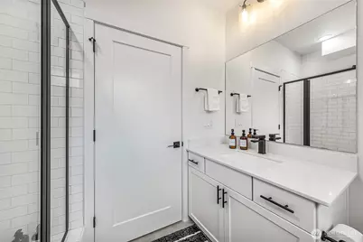5240 Brooklyn Avenue NE #A, Seattle, WA 98105 - Photo 15