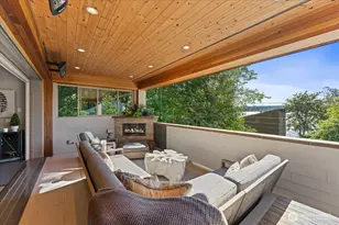 11822 Holmes Point Dr NE, Kirkland, WA 98034 - Photo 17